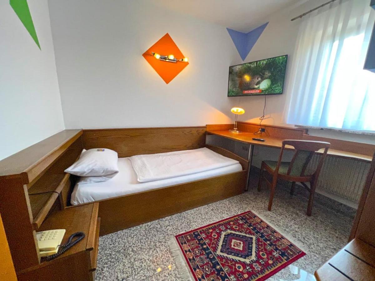 Hotel Und Restaurant Nehrener Hof Εξωτερικό φωτογραφία