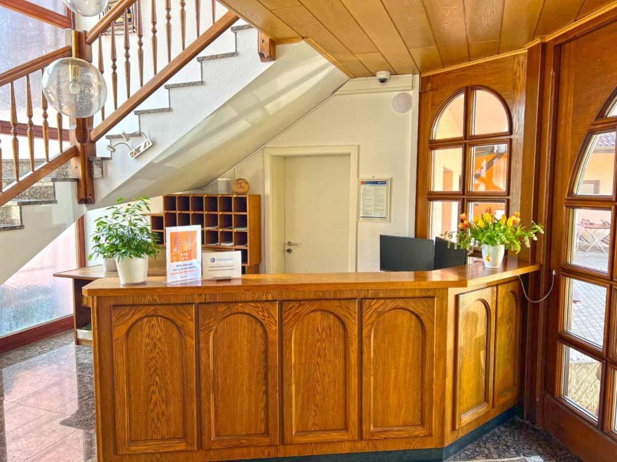 Hotel Und Restaurant Nehrener Hof Εξωτερικό φωτογραφία