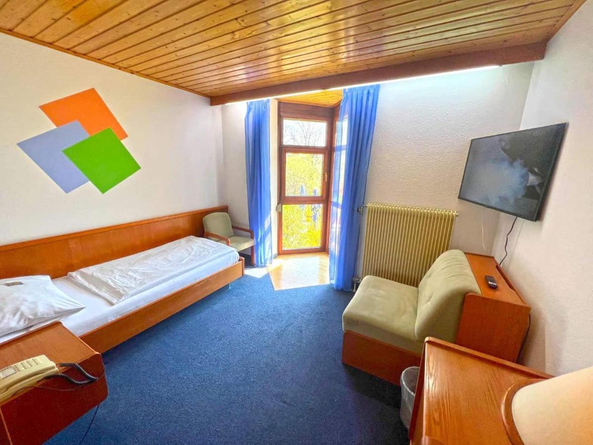 Hotel Und Restaurant Nehrener Hof Εξωτερικό φωτογραφία