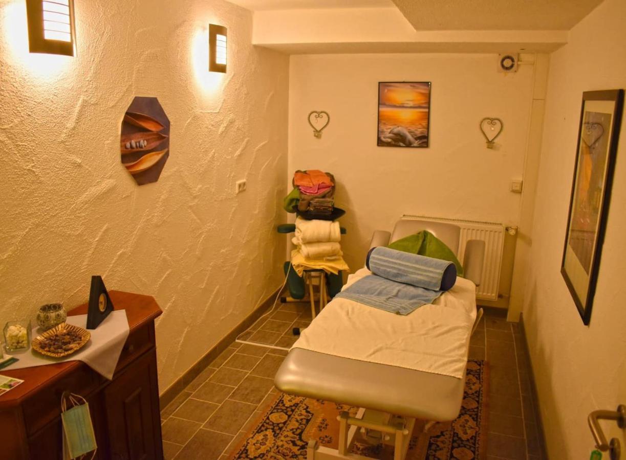 Hotel Und Restaurant Nehrener Hof Εξωτερικό φωτογραφία